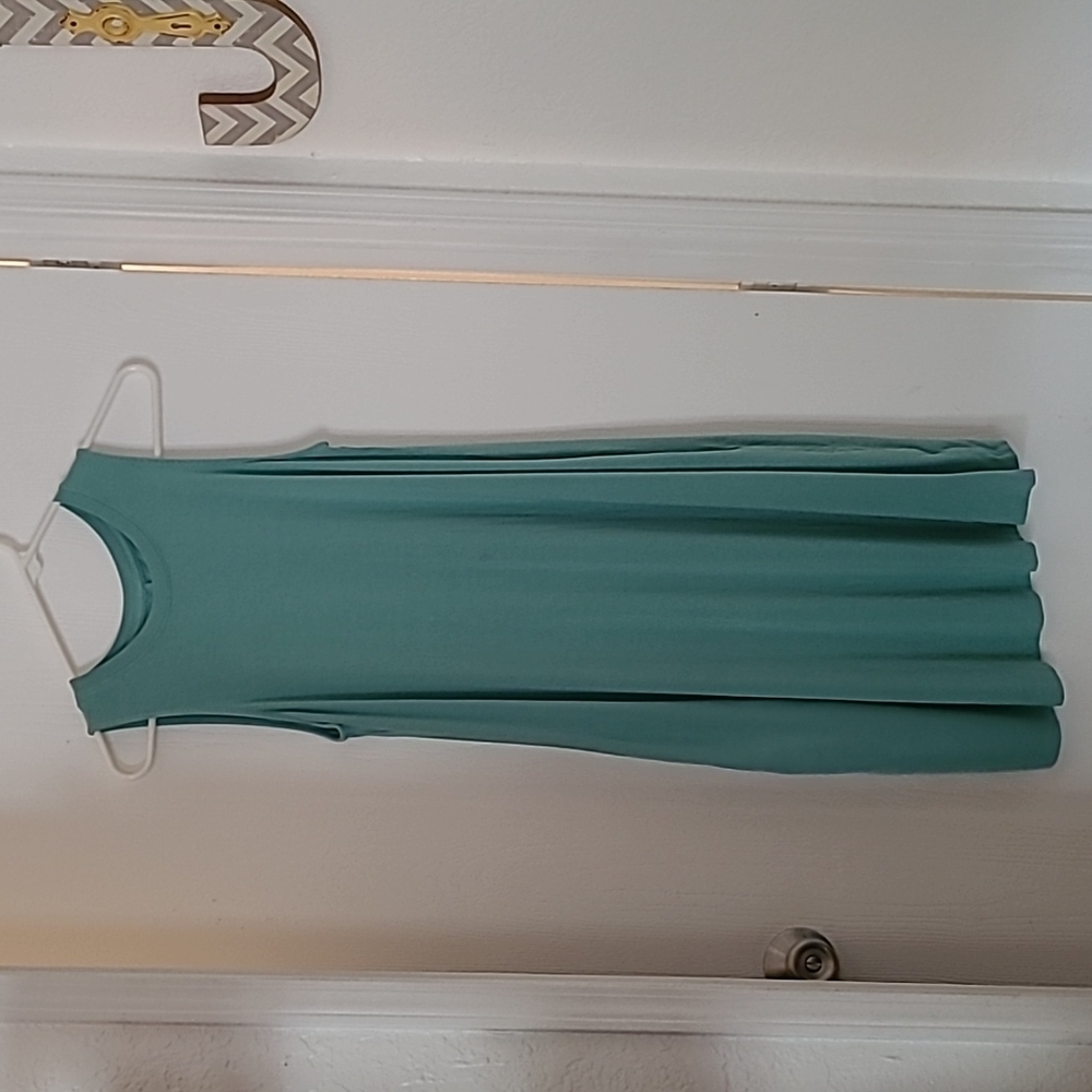 Time And True Pocket Midi Dress Green Size Medium